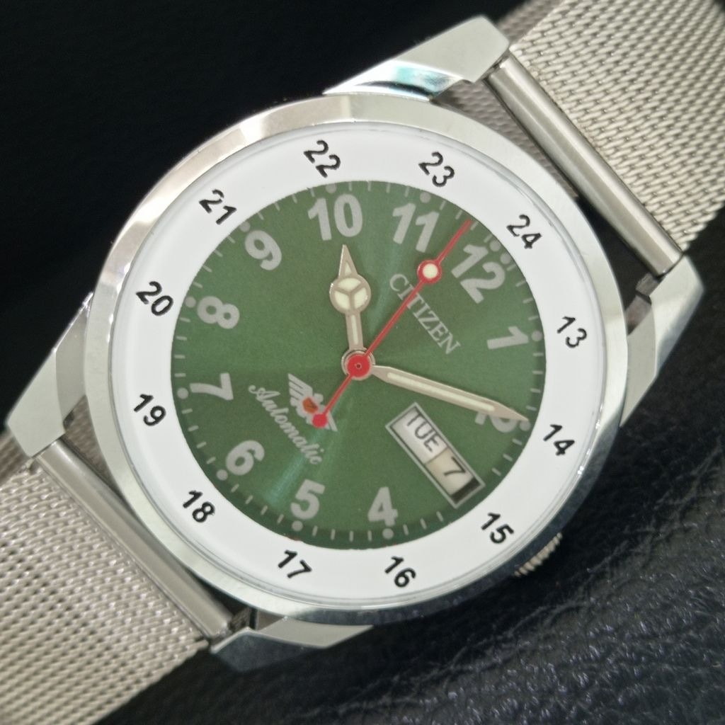 Vintage 1972 Citizen Automatic Mens Silver Watch WDaydate  Green Accents